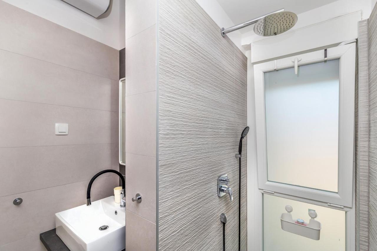 Apartments Solis Lacus Penthouse Njivice Esterno foto