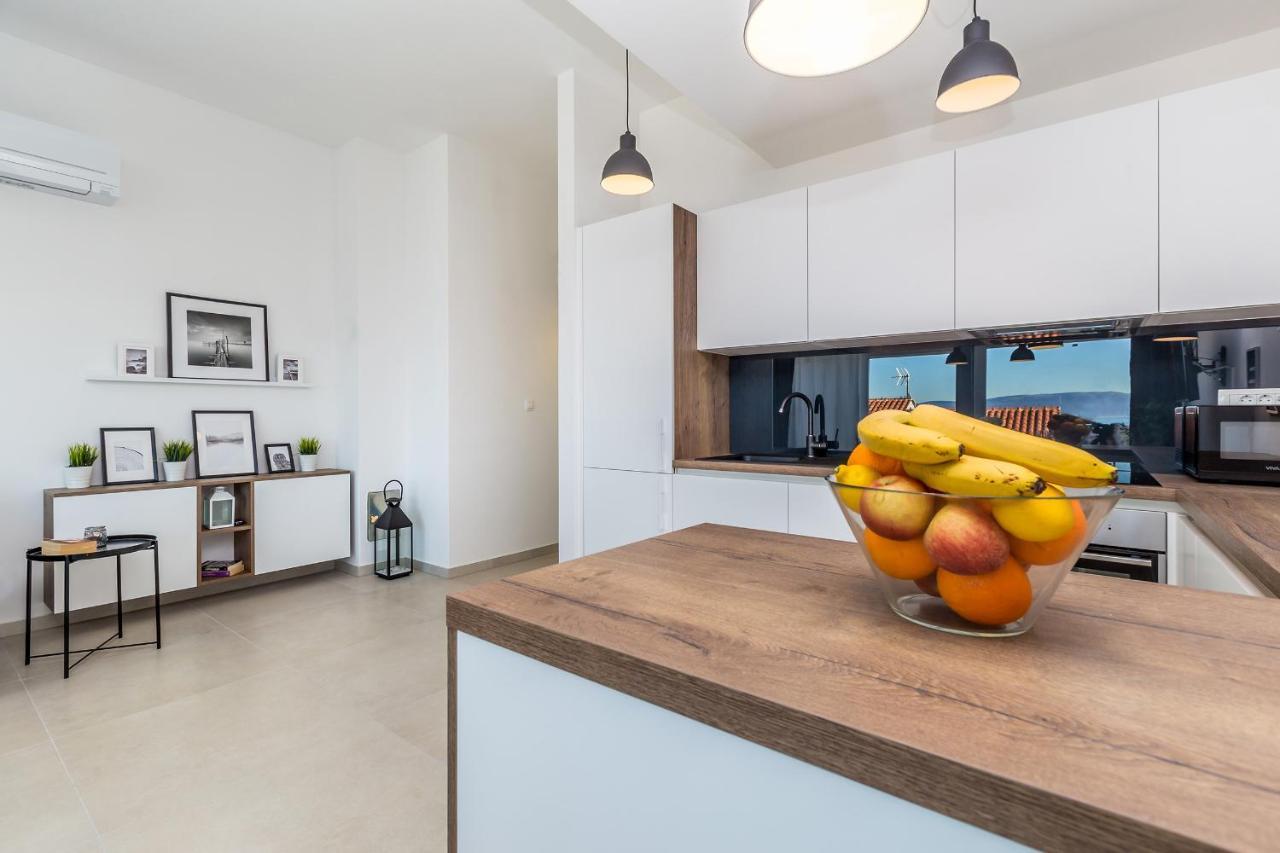Apartments Solis Lacus Penthouse Njivice Esterno foto