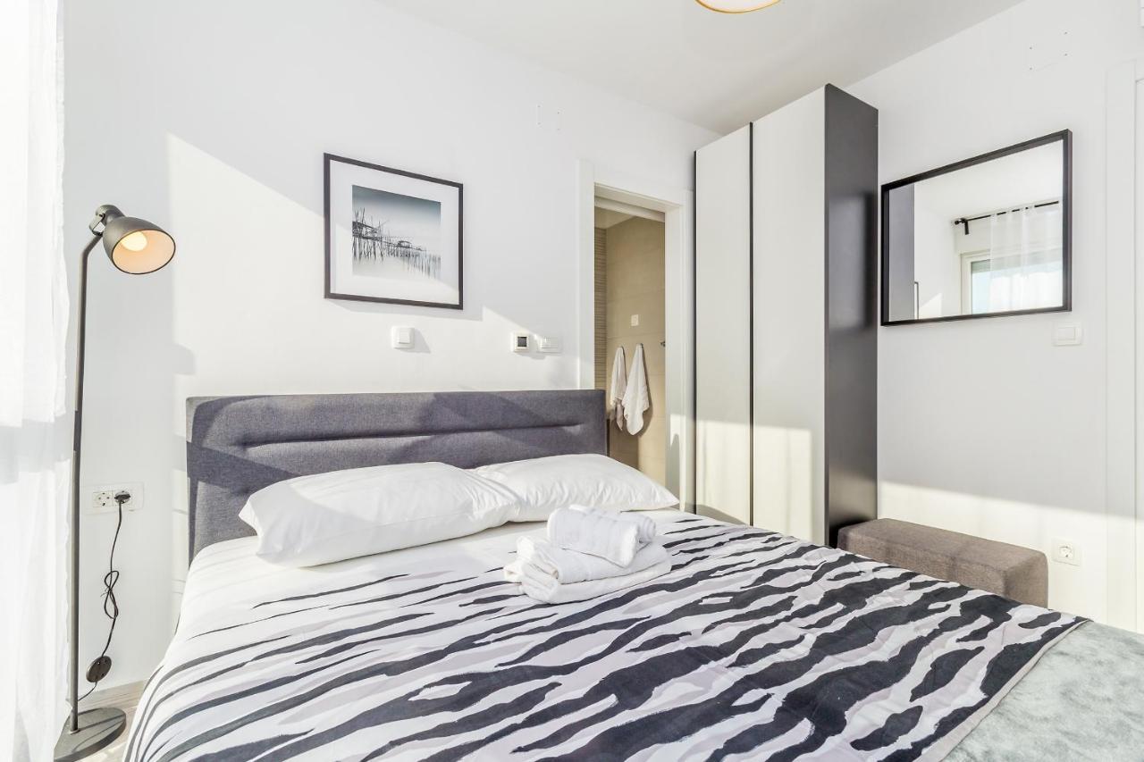 Apartments Solis Lacus Penthouse Njivice Esterno foto