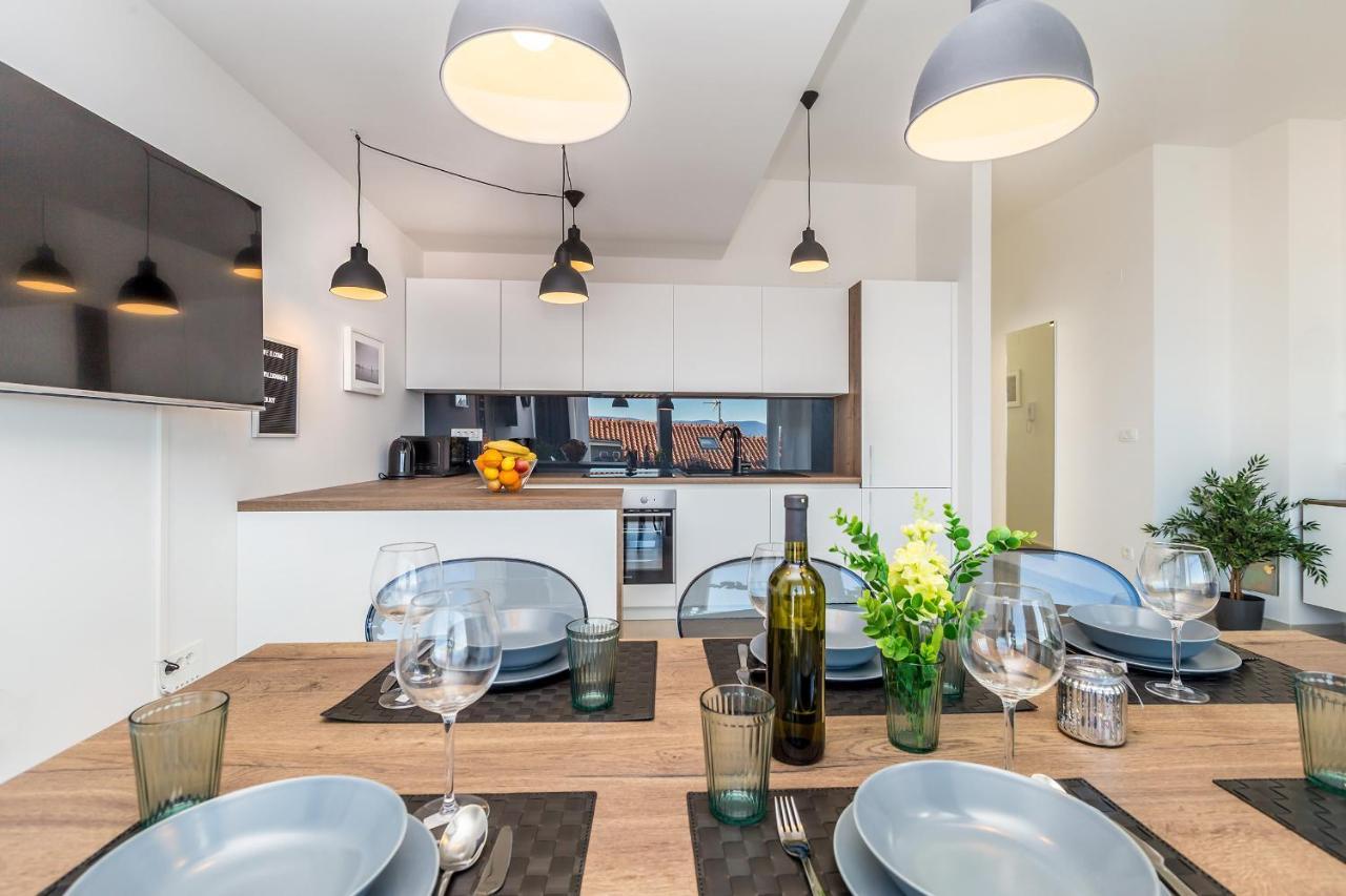 Apartments Solis Lacus Penthouse Njivice Esterno foto