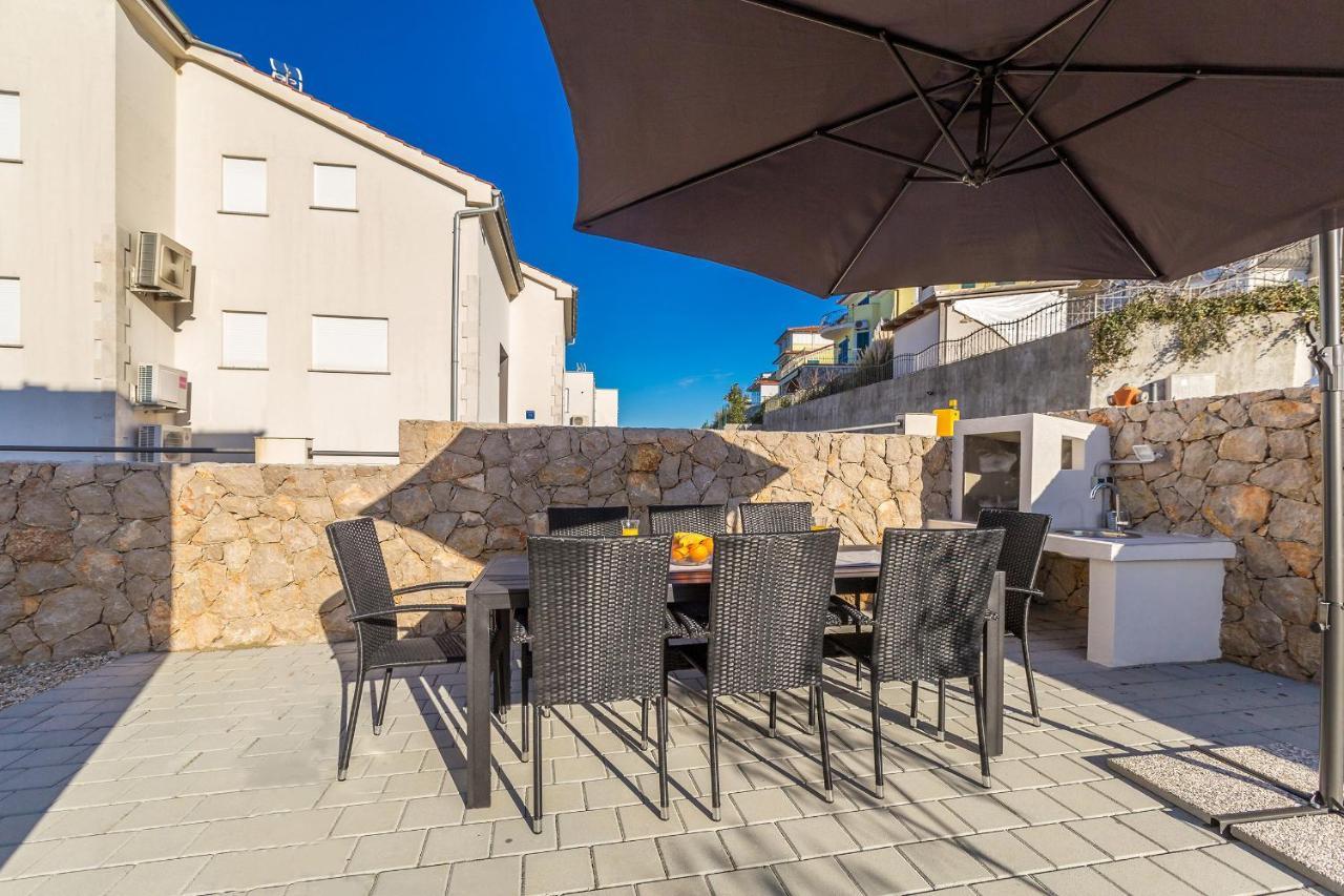 Apartments Solis Lacus Penthouse Njivice Esterno foto