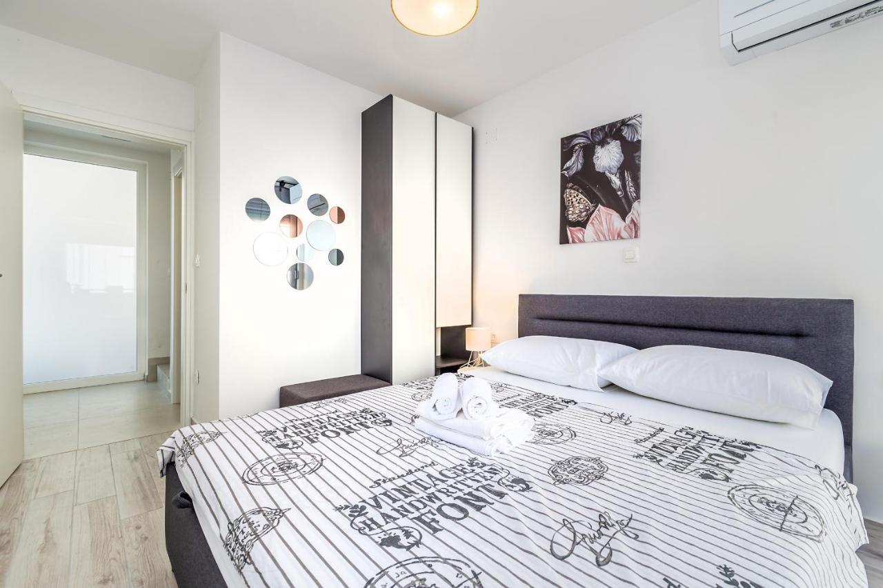 Apartments Solis Lacus Penthouse Njivice Esterno foto