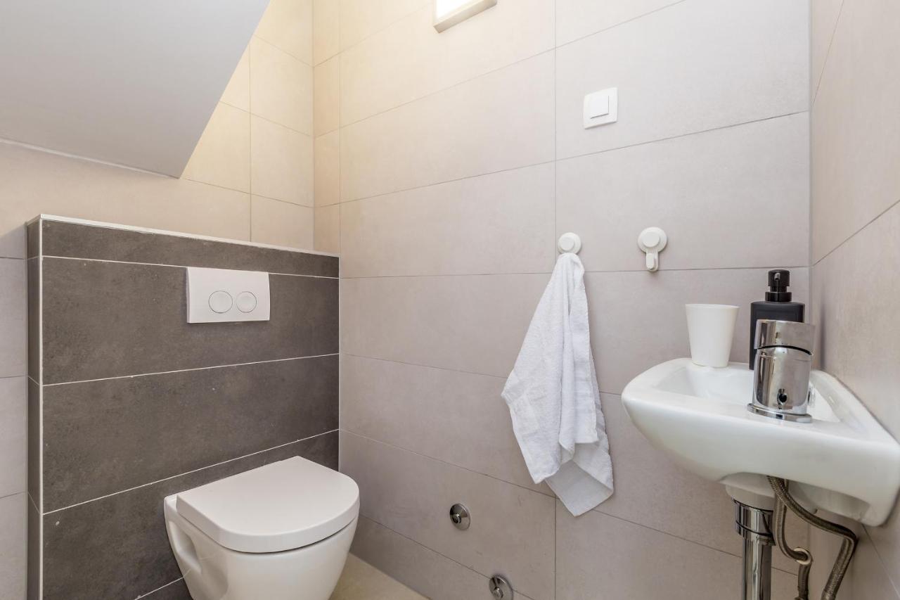 Apartments Solis Lacus Penthouse Njivice Esterno foto