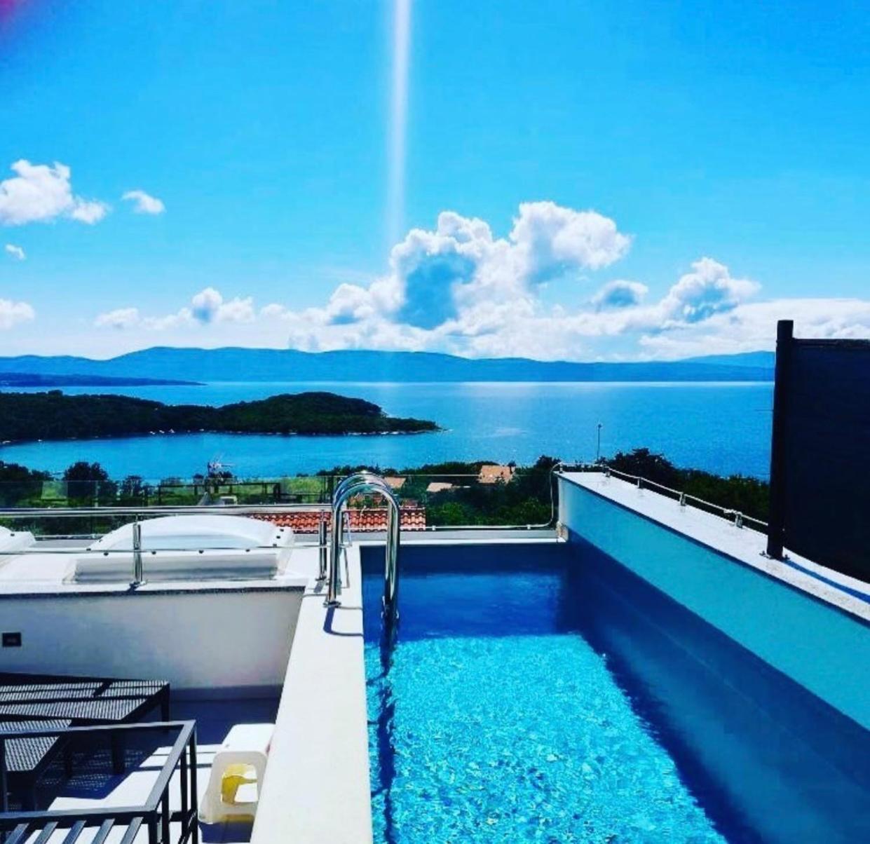 Apartments Solis Lacus Penthouse Njivice Esterno foto